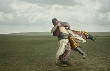 Stunning Portraits of Mongolian Wrestlers