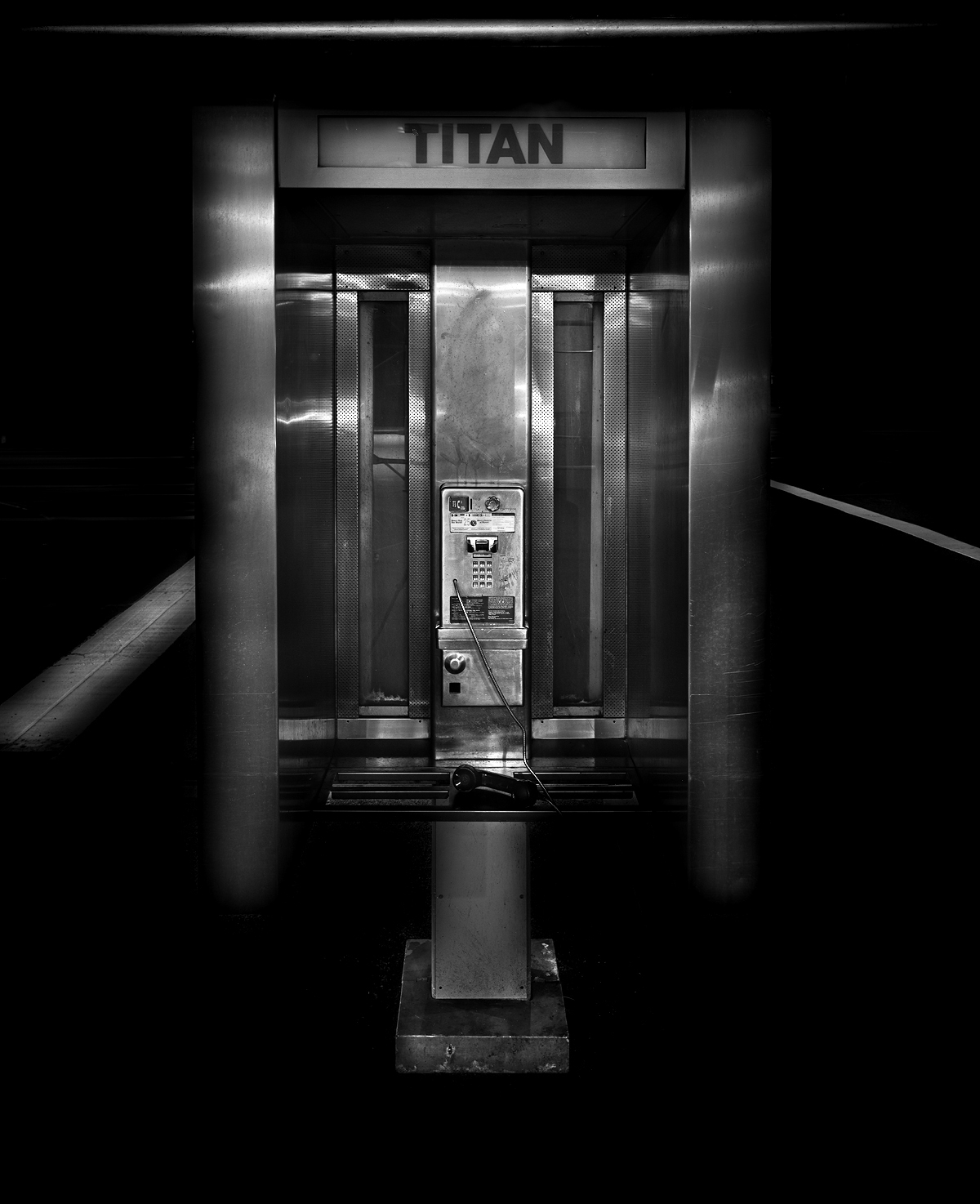 phoneboxesbw1