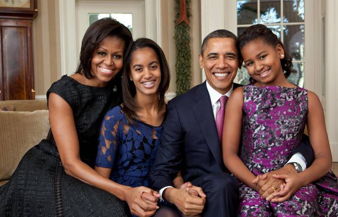 Unique Pictures of Malia and Sasha Obama Life at the White House