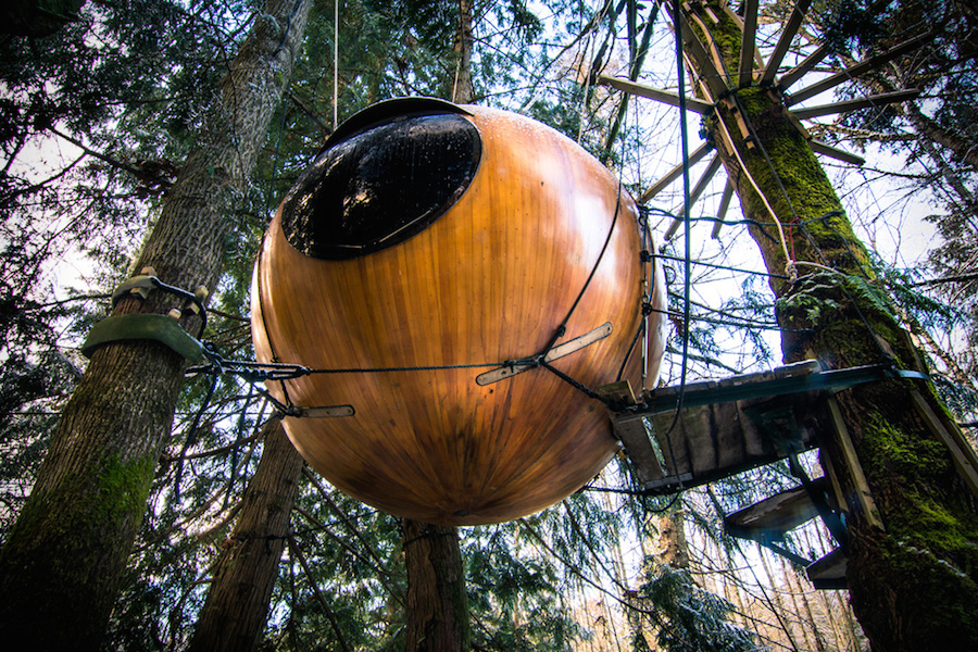 Gorgeous Spherical Tree-House Hotel in Canada-8
