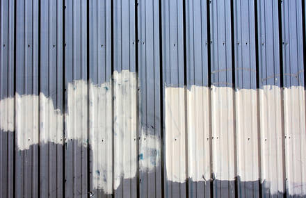 Sumptuous Walls Covered With Anti-graffiti Paint