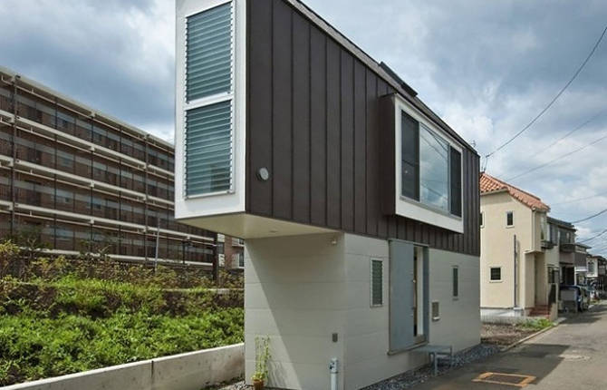 Very Surprising Tiny House by Mizuishi Architects Atelier