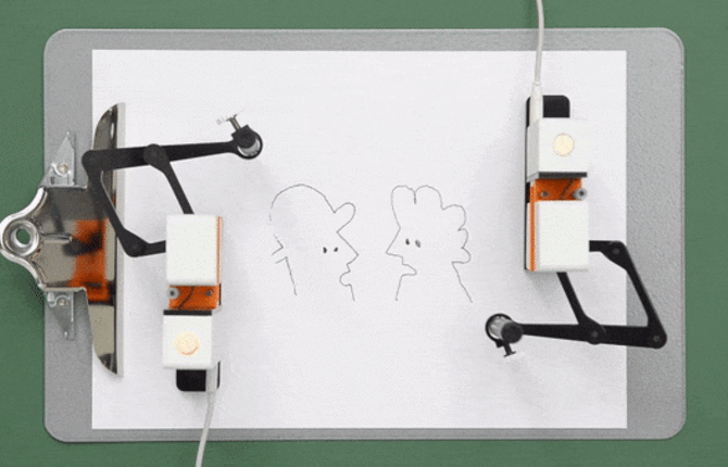 Clever Miniature Robot Reproducing Your Drawings on Devices on Paper