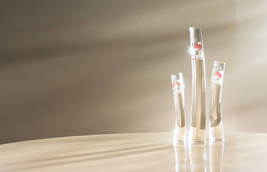 Superb « Step Into the Light » Cinemagraph Video for FLOWER BY KENZO Parfums