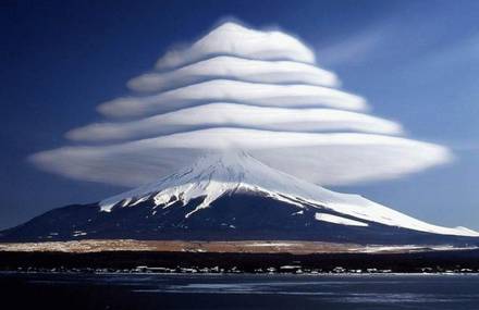 Rare Lenticular Clouds Phenomenon