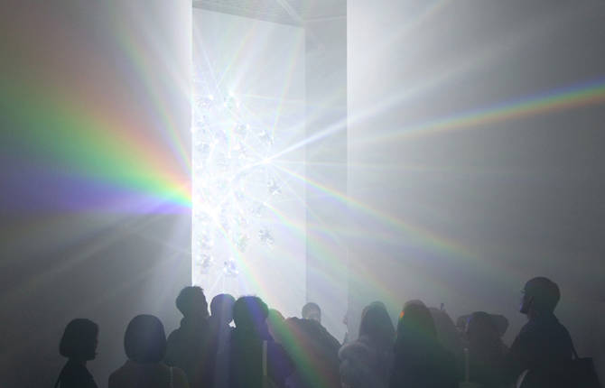 Spectrum Exhibition by Tokujin Yoshioka