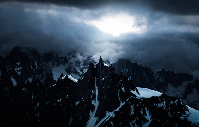Spectacular Mont Blanc Pictures by Esteban Wautier