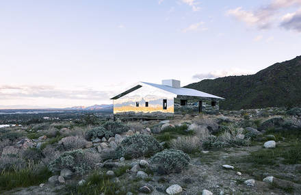 Splendid Mirror-like Coating House in Coachella Valley