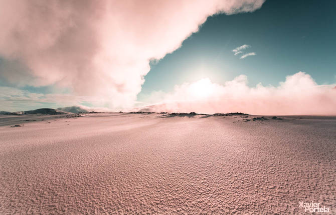 Incredible Pictures of Lunar Landscapes in Iceland