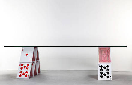Cards Table Design by Mauricío Arruda