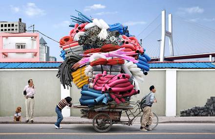Beautiful Homage to Couriers of Shanghai