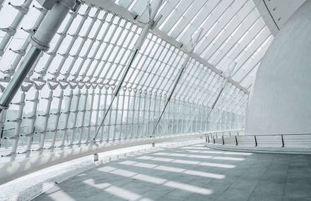 Great Shots of White Architecture in Valencia