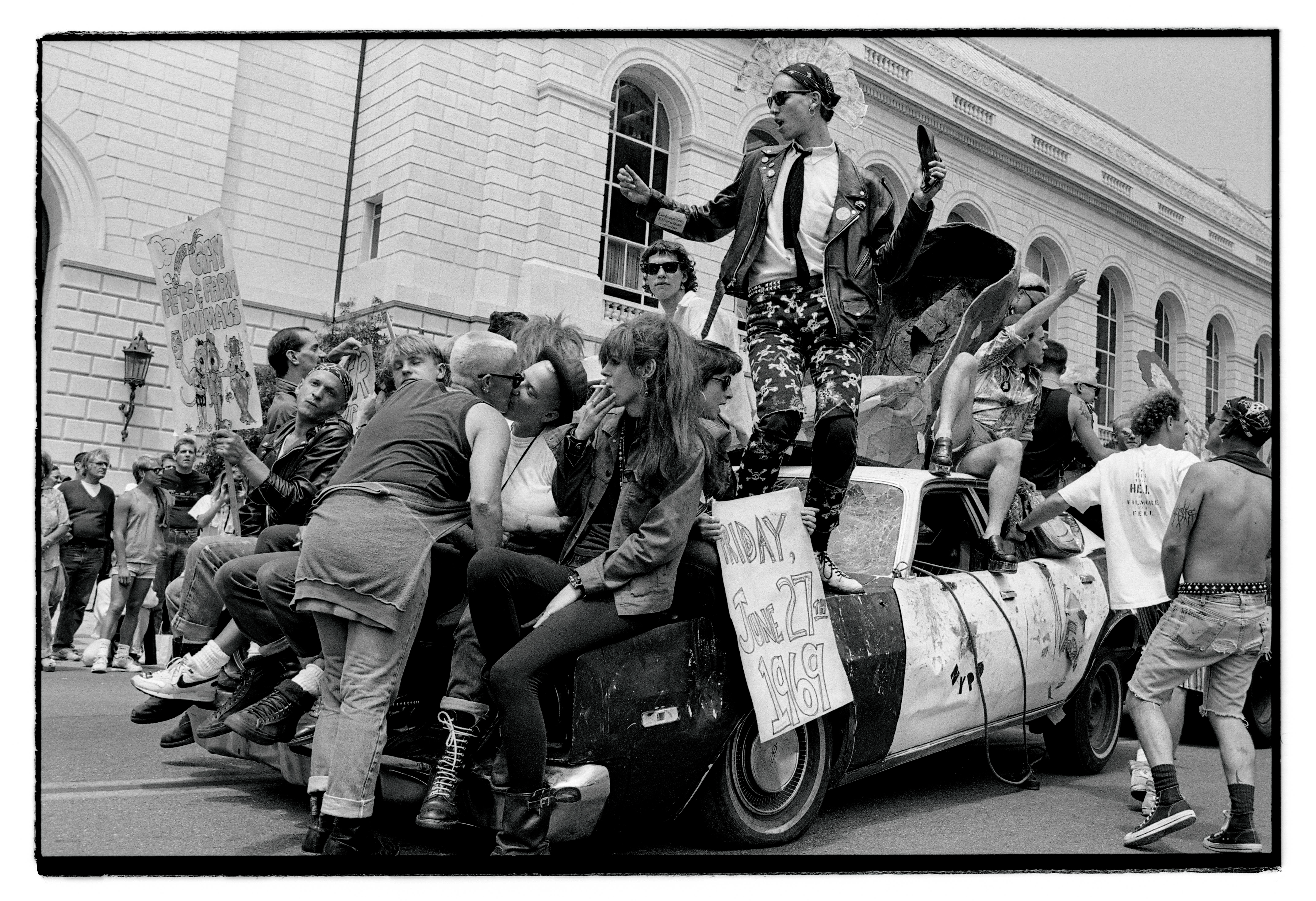 Club Chaos and Klubstitute float in the SFLGBT Pride Parade, Jun