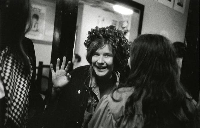 Photographs of Hippie Culture in San Francisco by Elaine Mayes