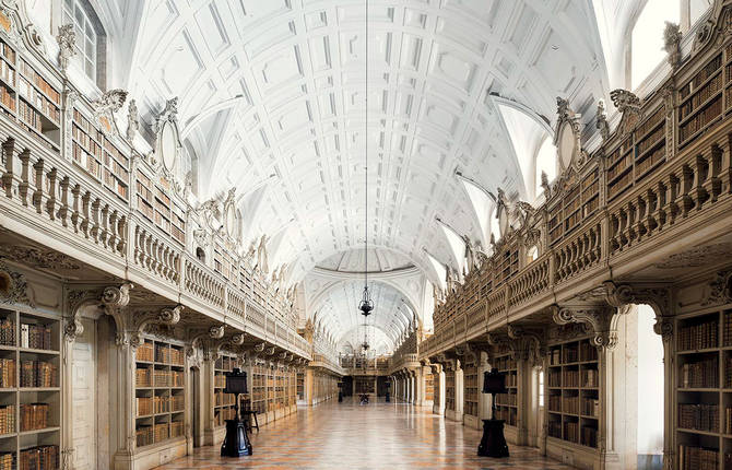 Stunning Photographs of European Libraries