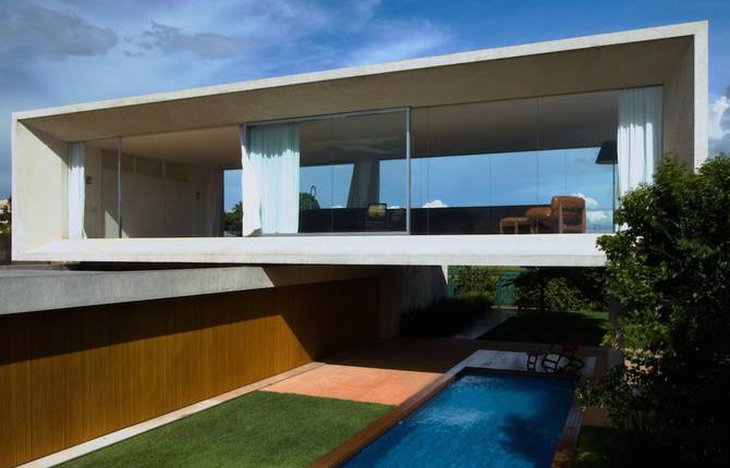 Magnificent Osler House in Brazilia