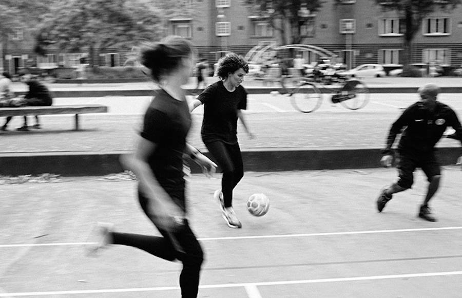 Marvelous Photographs of Women’s Football in the Netherlands