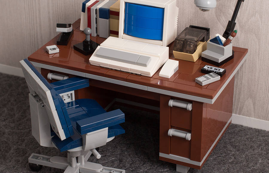 Realistic Vintage Desktops in LEGO