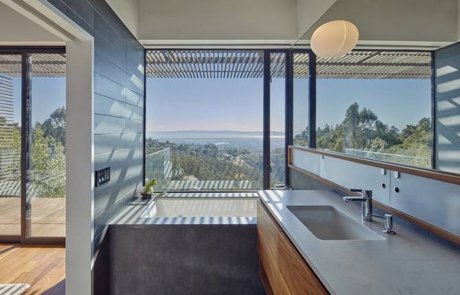 Beautiful House with a Perfect View on the Skyline