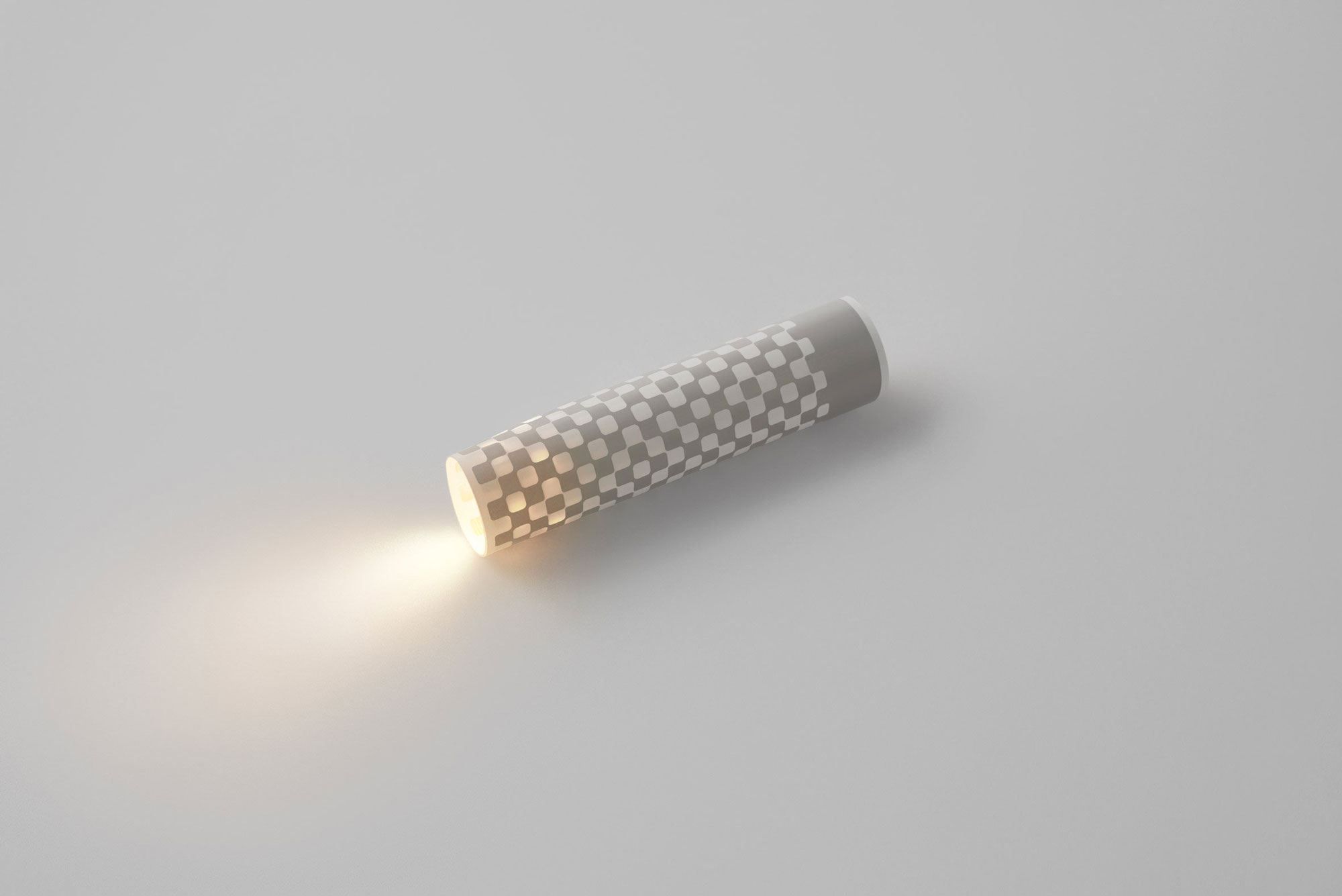 content_fubiz-nendo-paper-flashlight-design-01