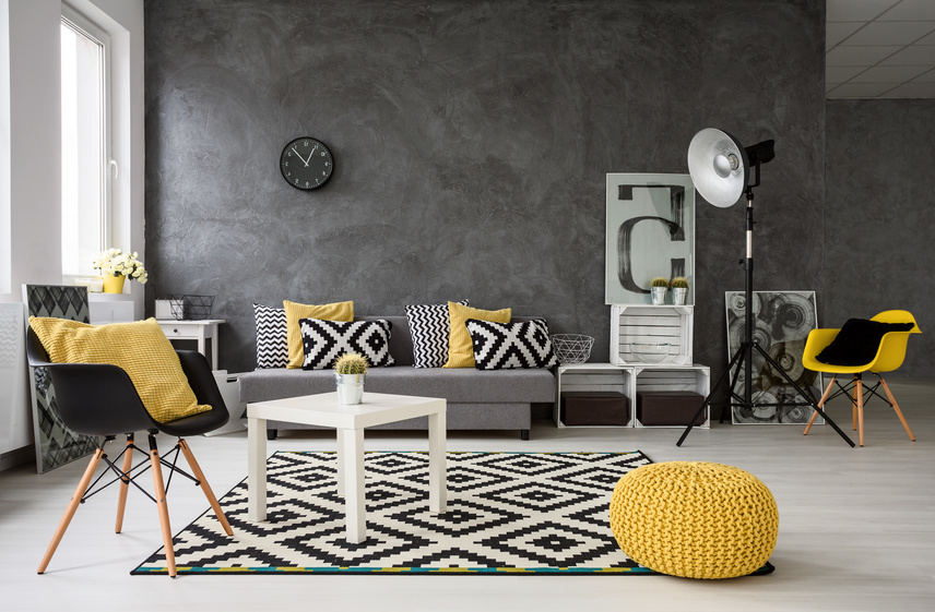 Grey living room with yellow details