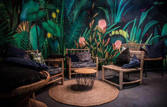 Bar Palmier Interior Design by Xavier Segers