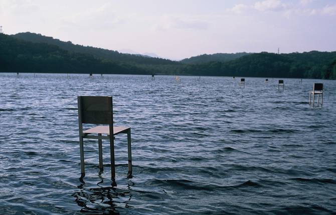 Fragile Chairs by Hidemi Nishida