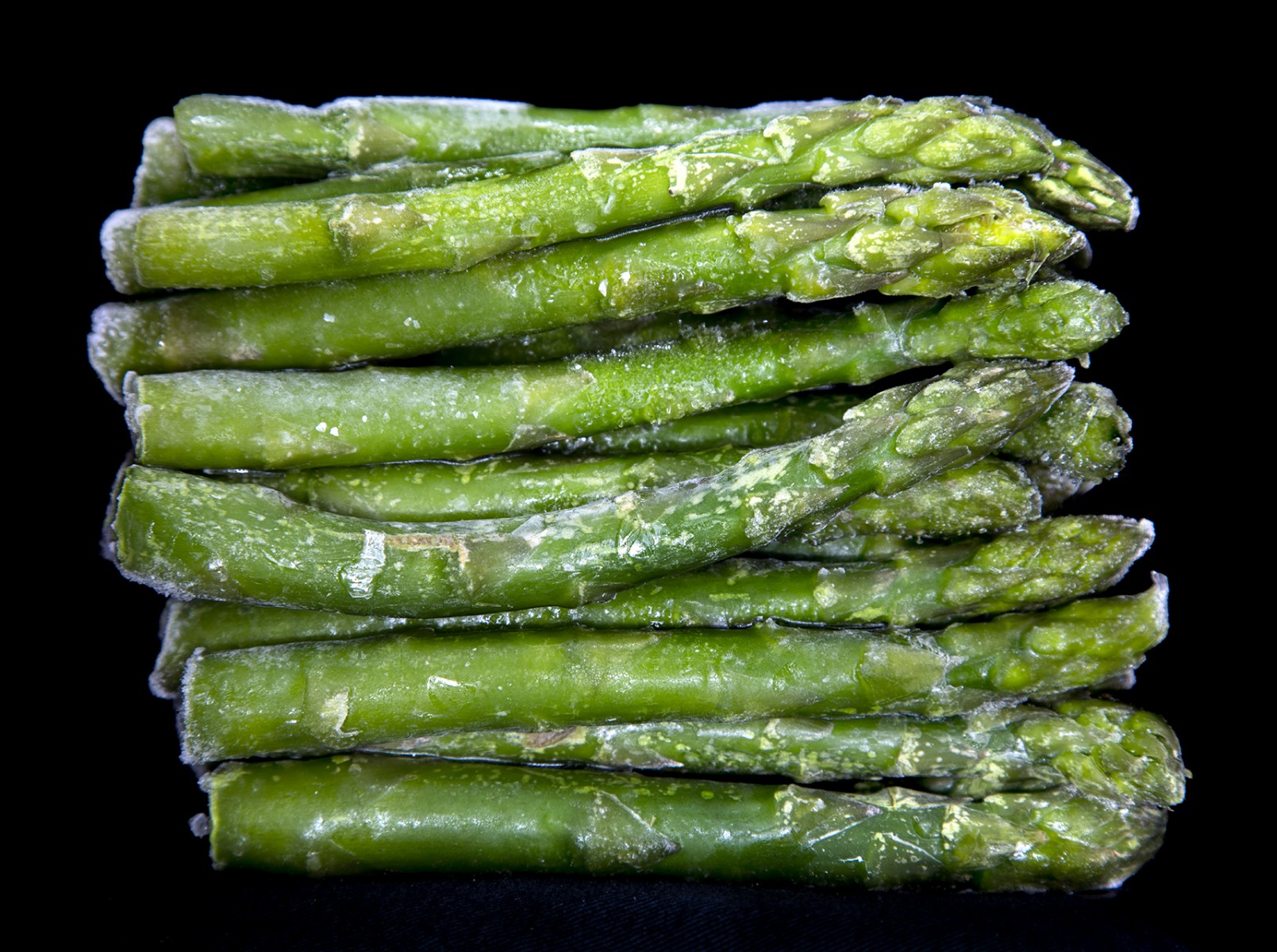 content_fubiz-chris-becker-frozen-vegetables-photography-01