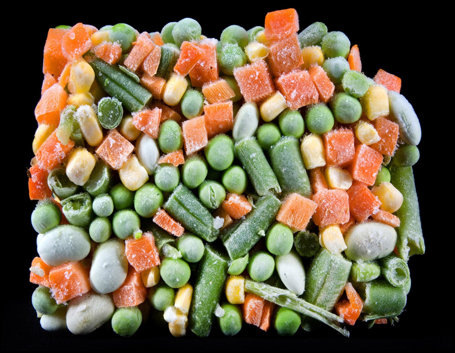 content_fubiz-chris-becker-frozen-vegetables-photography-02