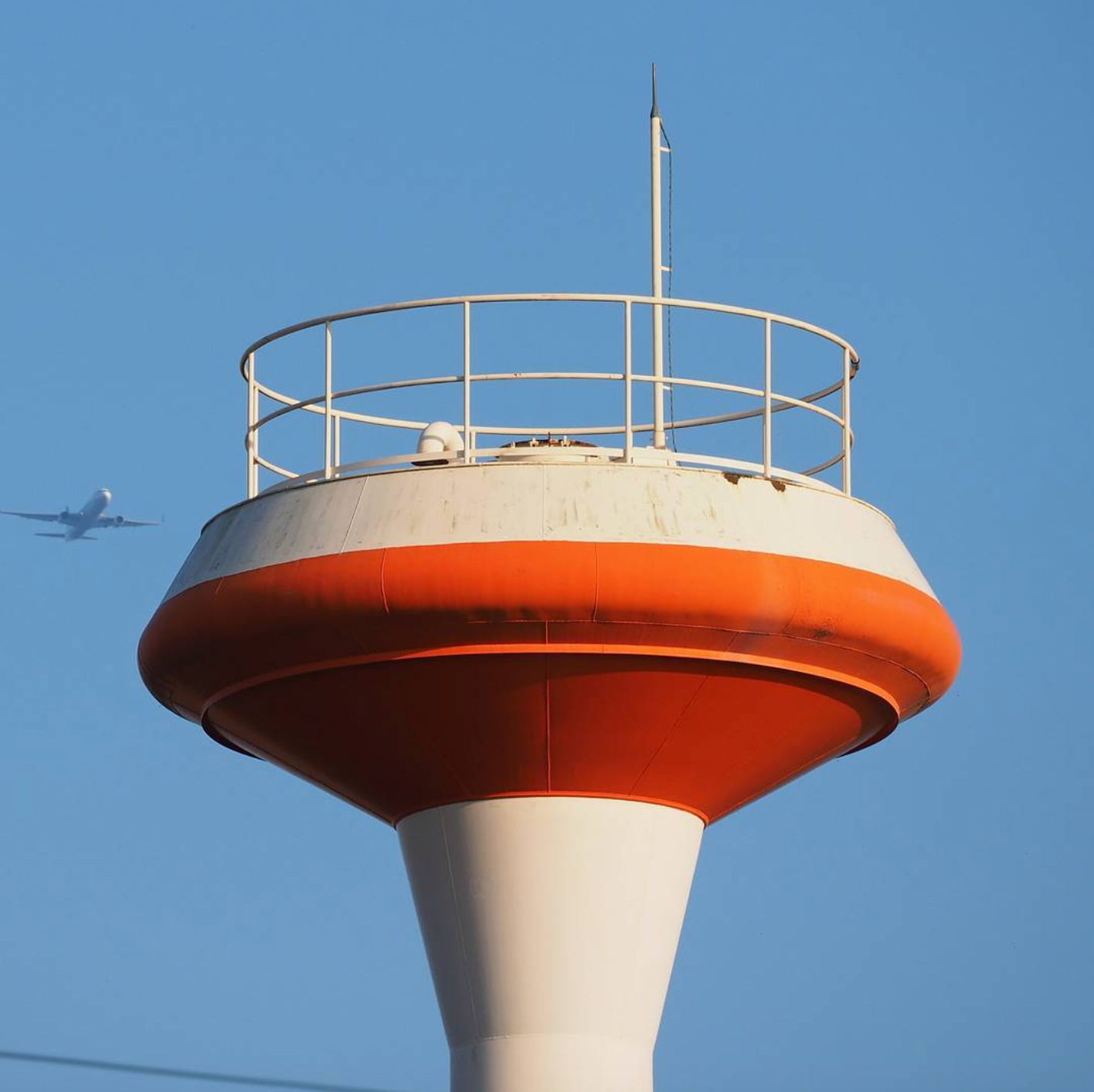 content_fubiz-japanese-water-towers-10