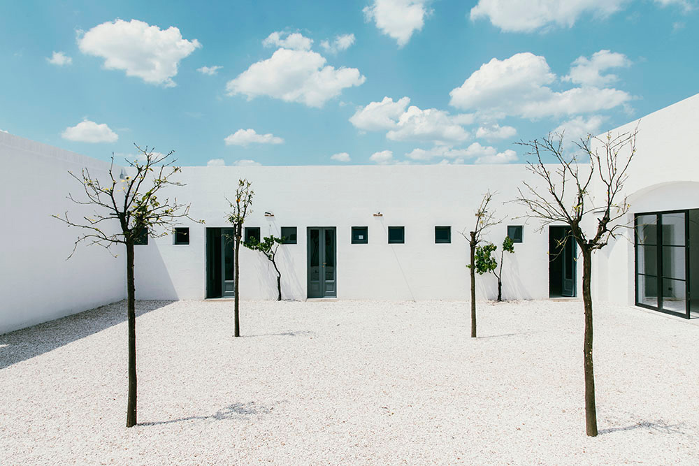 content_fubiz-masseria_moroseta_ostuni_andrew_trotter_salva_lopez_19