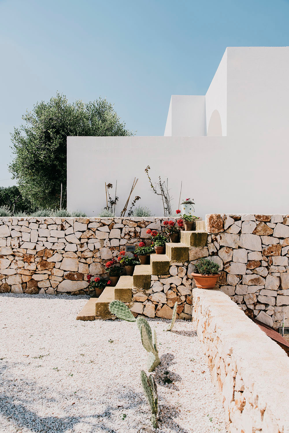 content_fubiz-masseria_moroseta_ostuni_andrew_trotter_salva_lopez_7