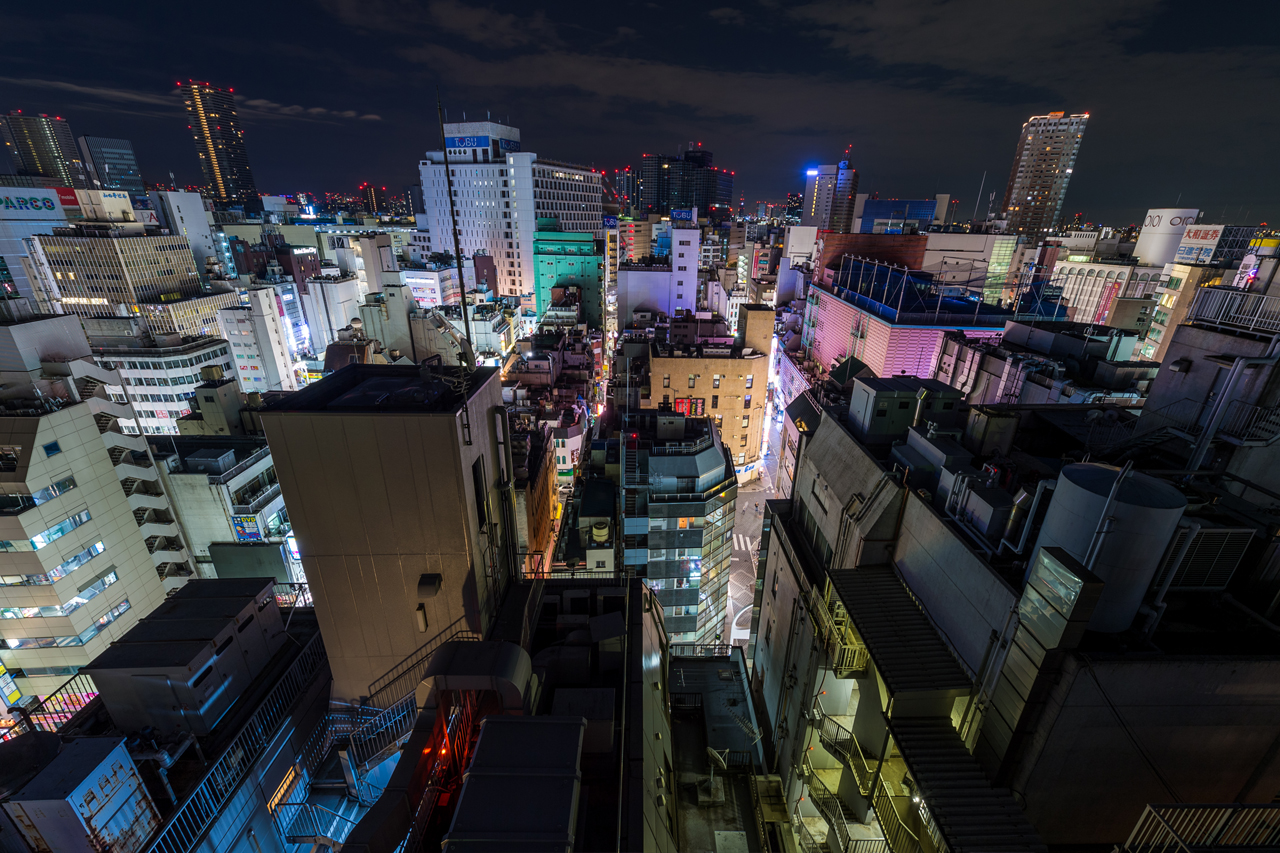 fubiz-lukasz-palka-tokyo-rooftops-photography-08