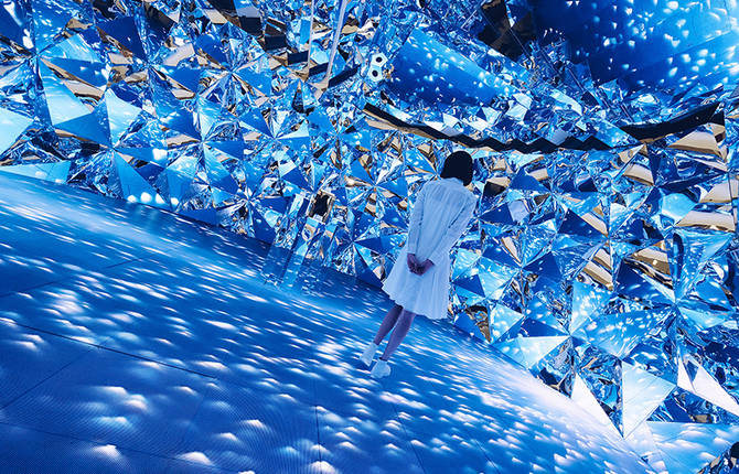 Diamond-Room Installation by XEX