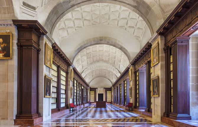 Magnificent Libraries Photographed Around Europe