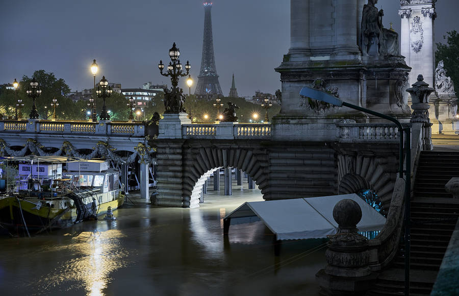 Before and After Photos of A Paris Flood