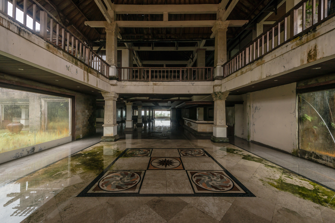 fubiz-romain-veillon-ghost-hotel-photography-11