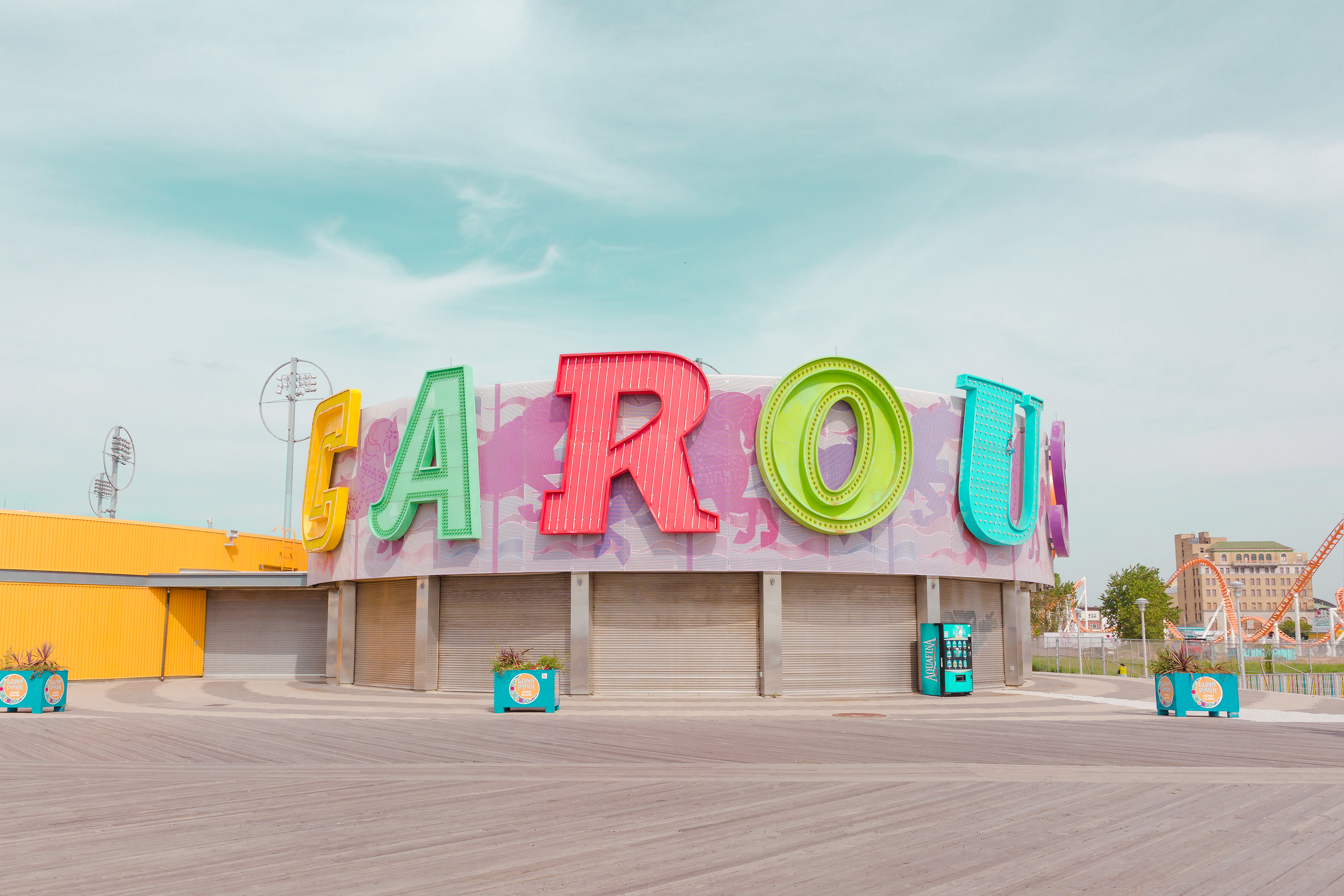 fubiz-salvador-cueva-coney-island-photography-09