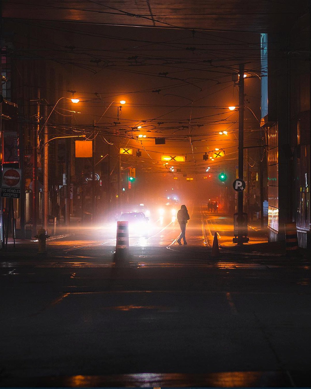 fubiz-bora-toronto-at-night-photography-04