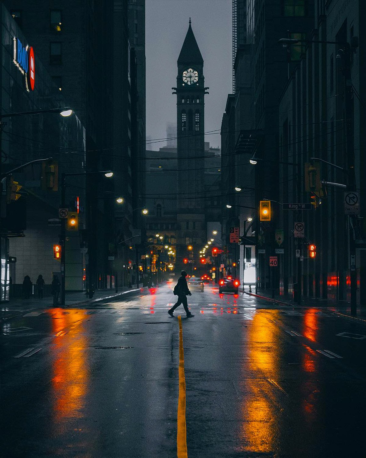 fubiz-bora-toronto-at-night-photography-07