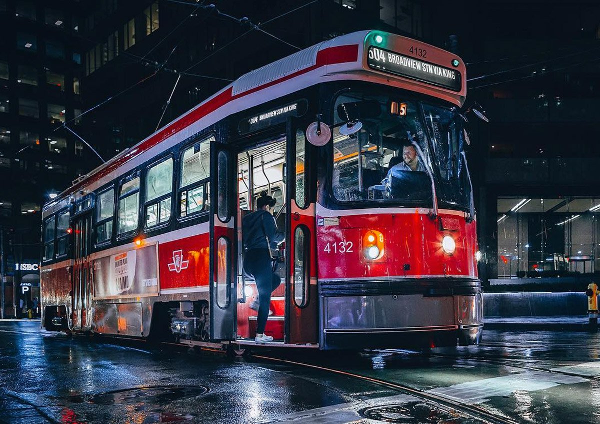 fubiz-bora-toronto-at-night-photography-12