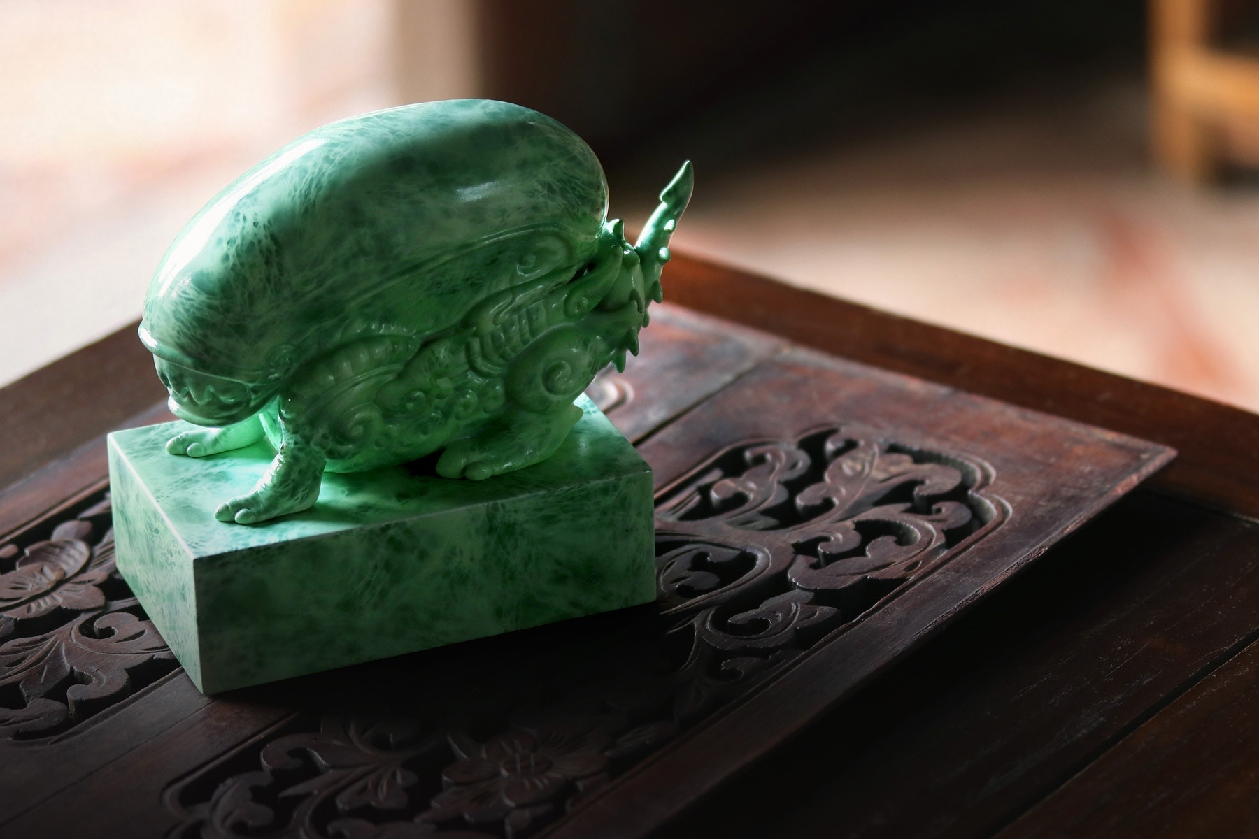 fubiz-jade-alien-vs-predator-figurines-02