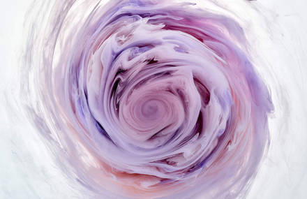 Hypnotic Images of Ink Dissolving in Water