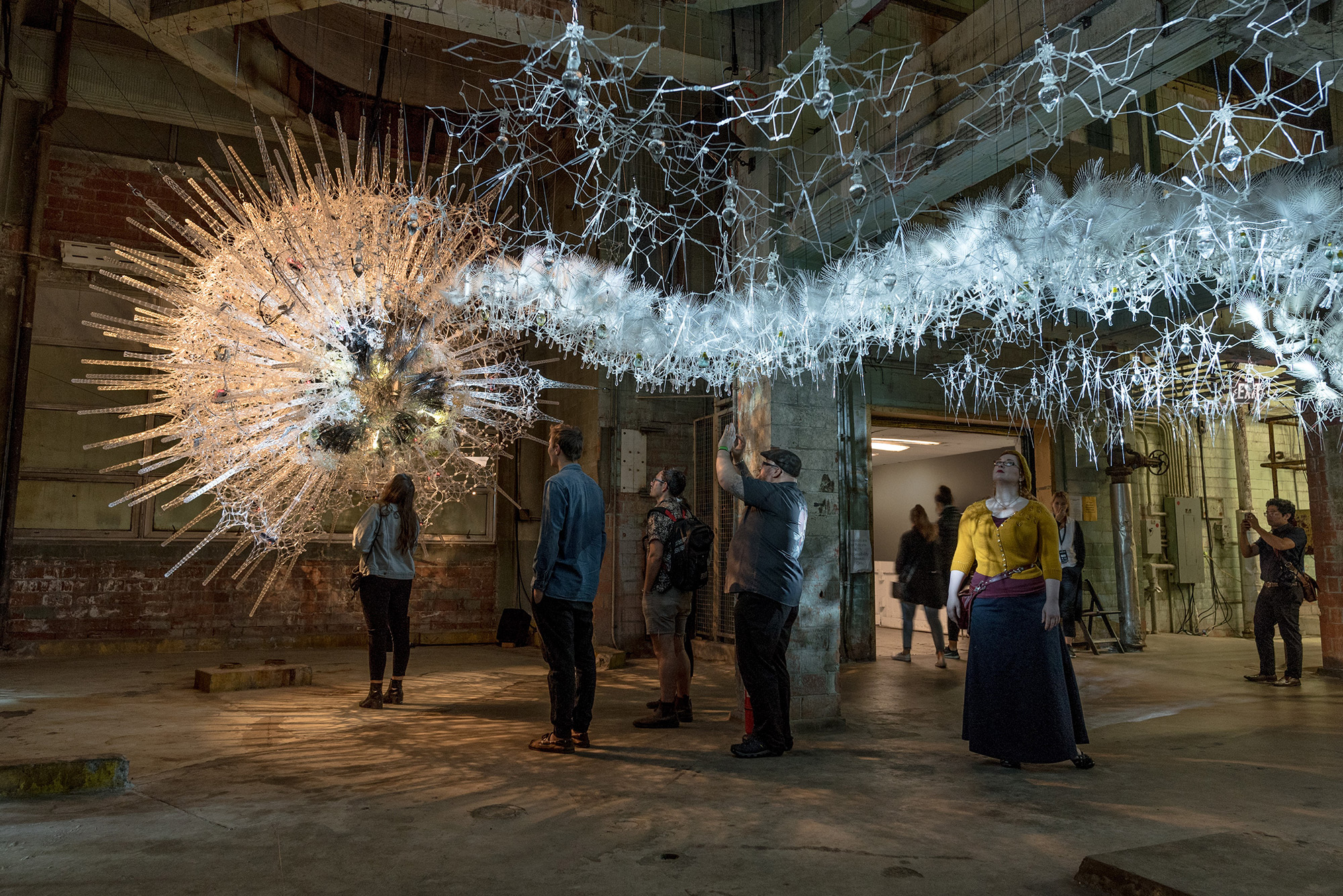 fubiz-philip-beesley-installation-02