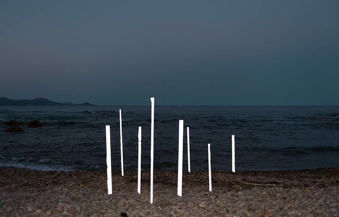 A Poetic and Photographic Travel Into Memories
