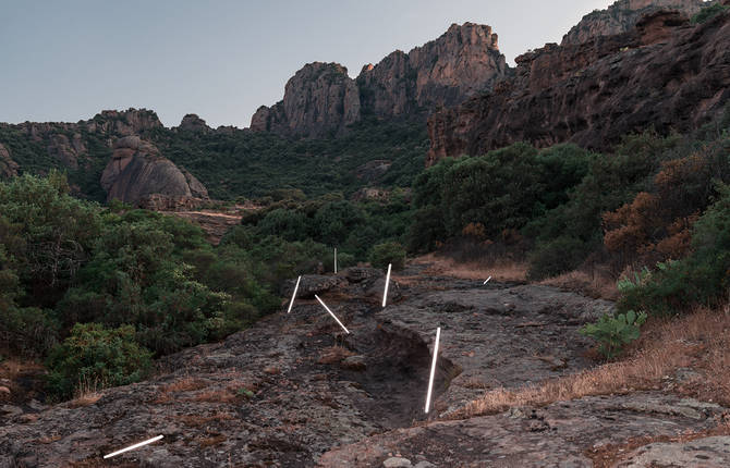 A Poetic and Photographic Travel Into Memories