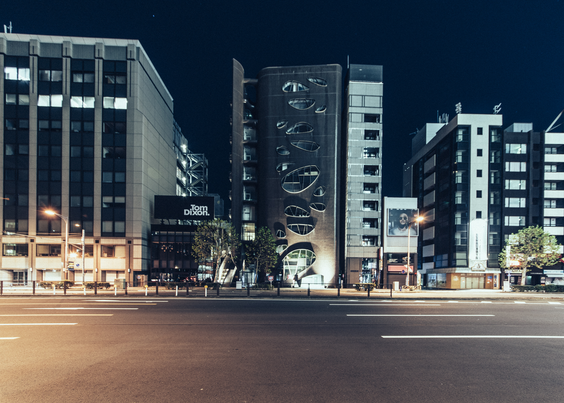 Desert in Tokyo - Bonus © Genaro bardy-02