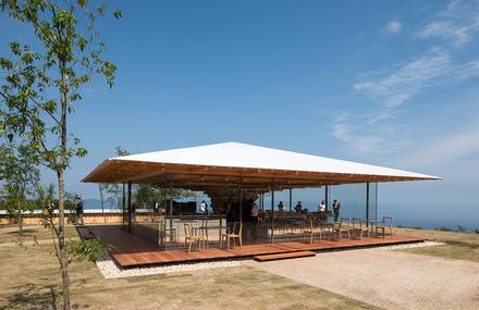 Earthquake-Resistant Coffee House in Shizuoka, Japan