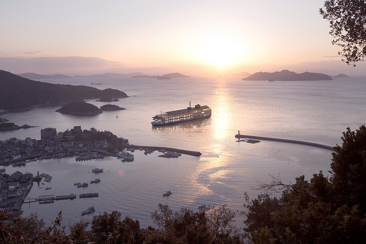 fubiz-guntu-floating-hotel-japan-02