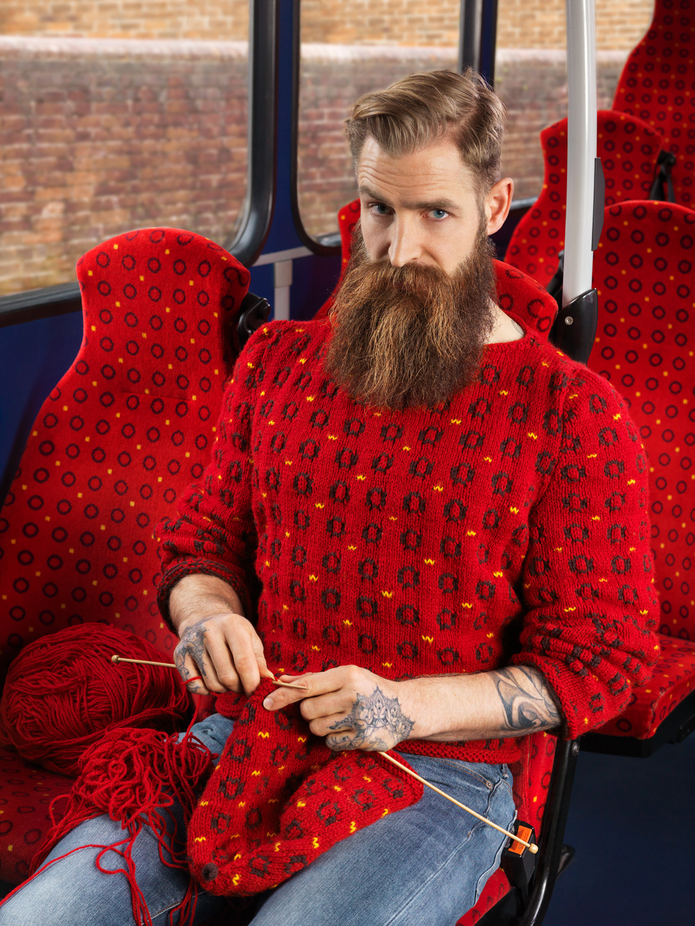 fubiz-joseph-ford-knitting-camouflage-01